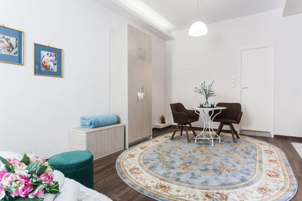 Lovely Suite 5 Min. From Syntagma Square, เอเธนส์ ภายนอก รูปภาพ